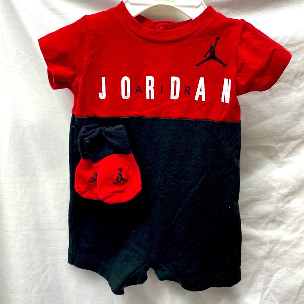 Jordan’s 2 piece short bodysuit/booties baby boy sz 3mos